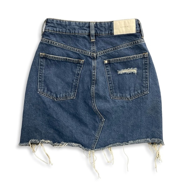 H&M Mini Skirt Womens 2 Distressed Button Fly Blue Denim Raw Hem‎ Retro Grunge - Picture 2 of 12